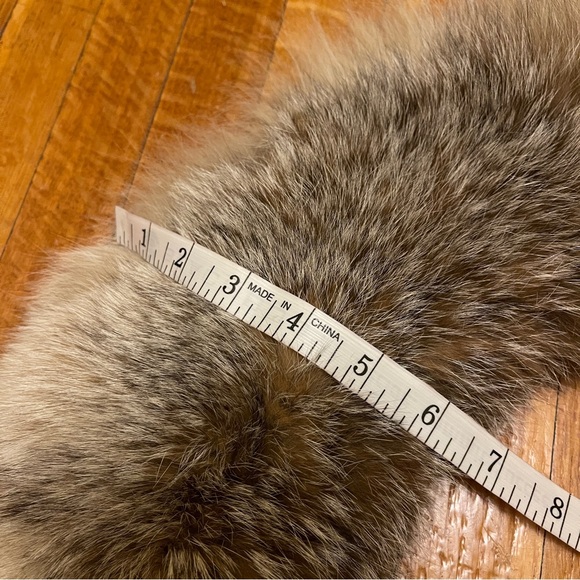 Fur collar - Picture 6 of 8